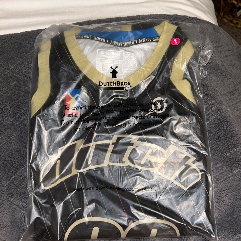 brand new in bag dutch bros jersey